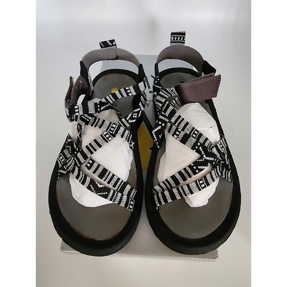 Volatile Other - Volatile Kids Size 12 Black Kiwis Strappy Adjustable Sandals Outdoor